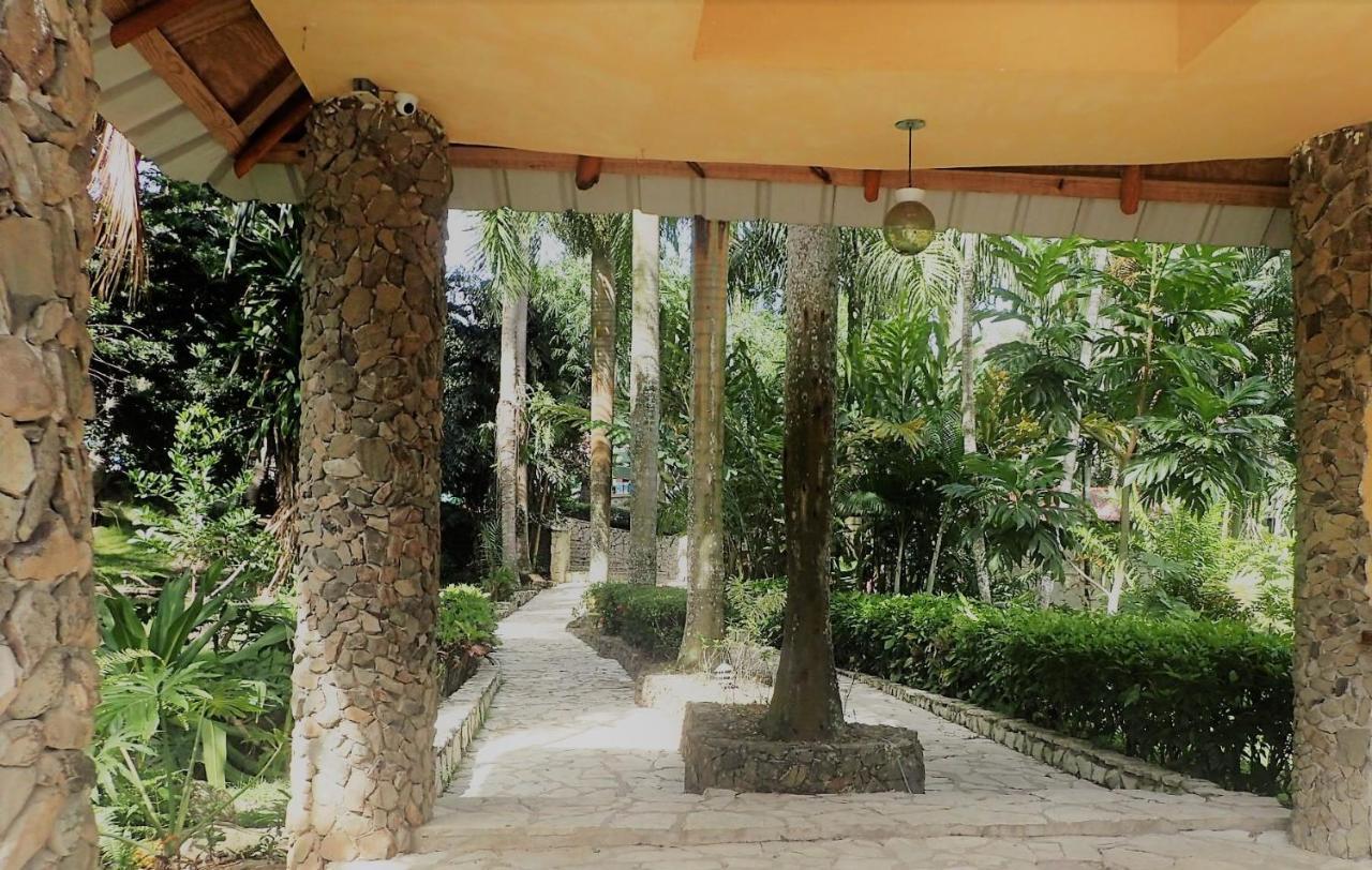 Hotel Colinas Del Rey Hato Mayor Del Rey Buitenkant foto